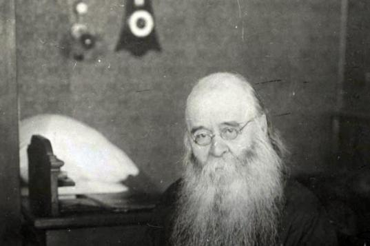 Svećenik Alexander Kolesov Ruska pravoslavna crkva tijekom Velikog domovinskog rata