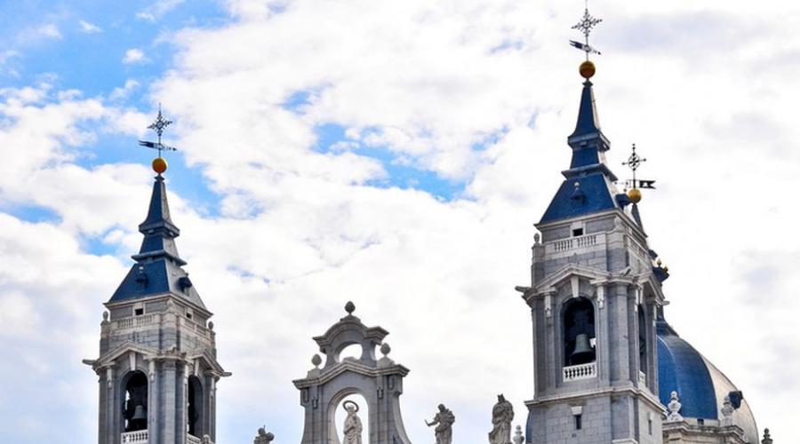 Собор альмудены в мадриде. Собор Альмудена в Мадриде – главный собор города Собор санта мария ла реаль