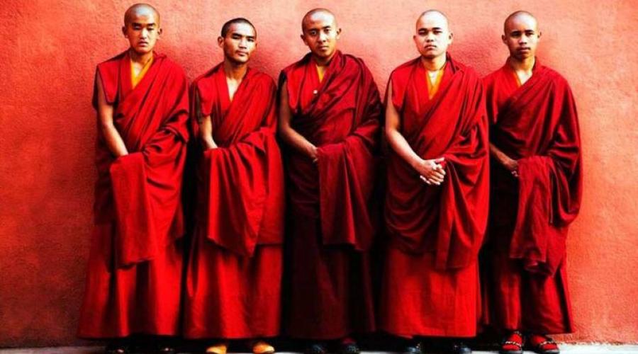 Кто такой далай лама. Буддийские ламы и Римпоче. Кто такие и чем занимаются. Буддизм — живое учение