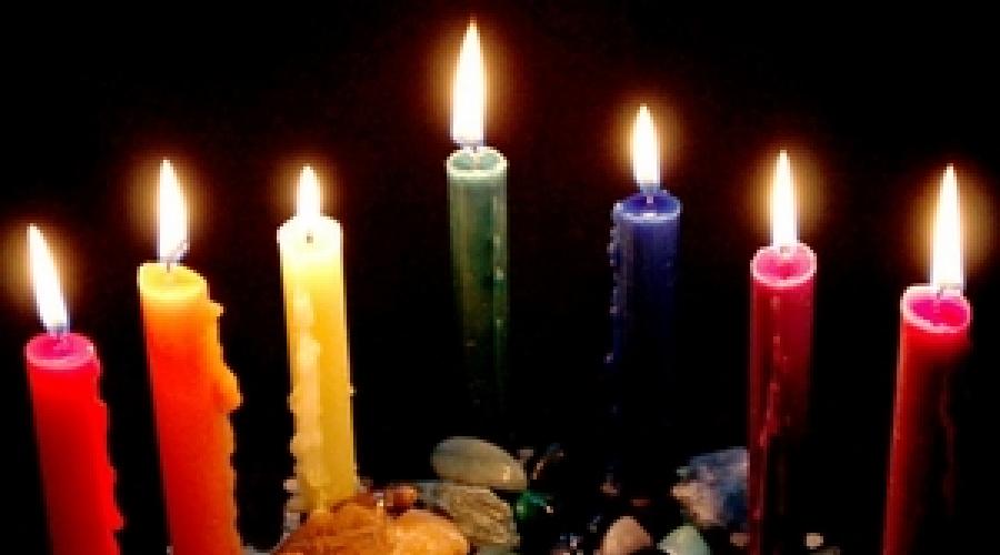 Ритуал на красную свечу на привлечение любви. Виды ритуалов со свечами и их проведение. Когда лучше проводить ритуал со свечой на любовь
